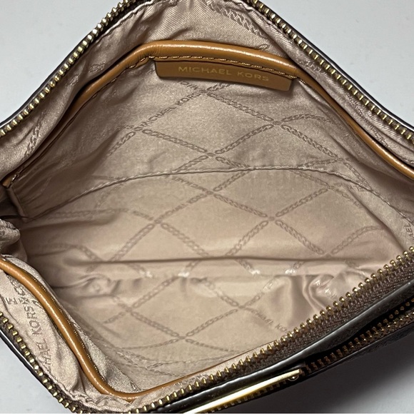 NWOT Michael Kors Signature Bedford Small Crossbody - Picture 9 of 11